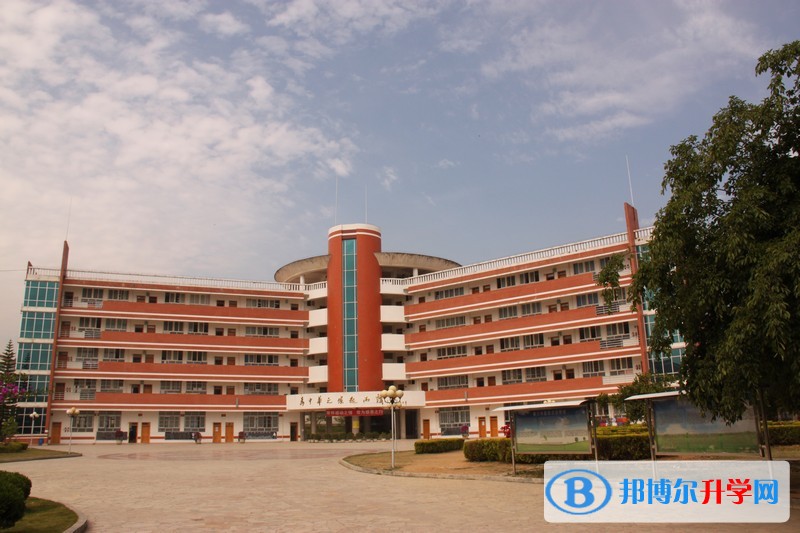 保山市实验中学怎么样、好吗