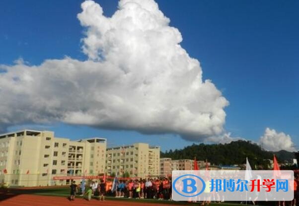 平塘民族中学地址在哪里