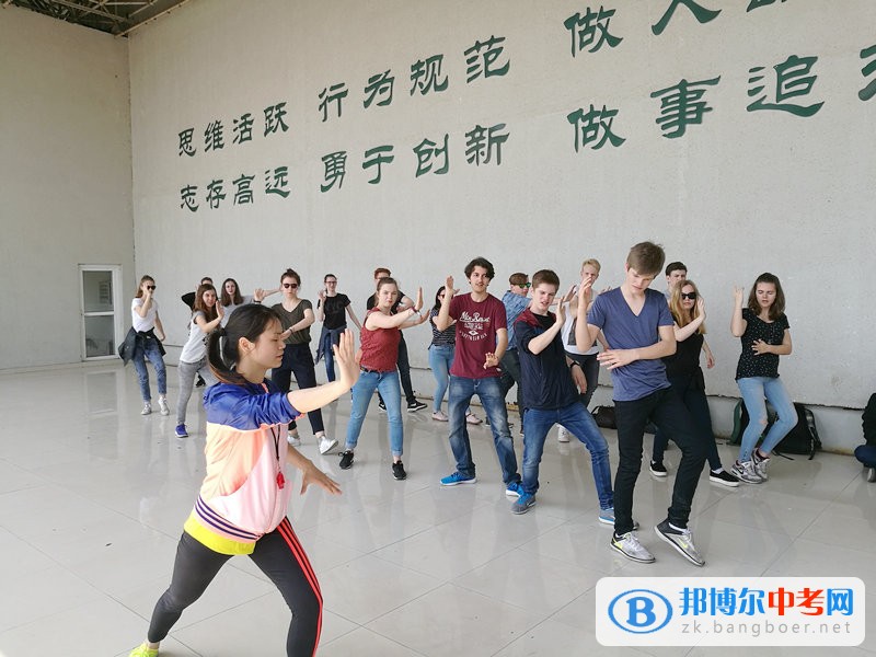 德国友好学校巴贝尔斯伯格电影中学访问成都市实验外国语学校（西区）