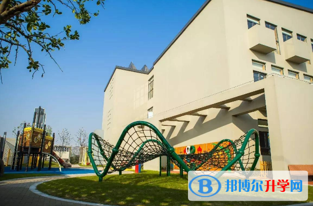 北大附属嘉兴实验学校初中部怎么样、好不好