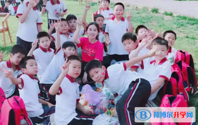  北京芳草外国语学校怎么样