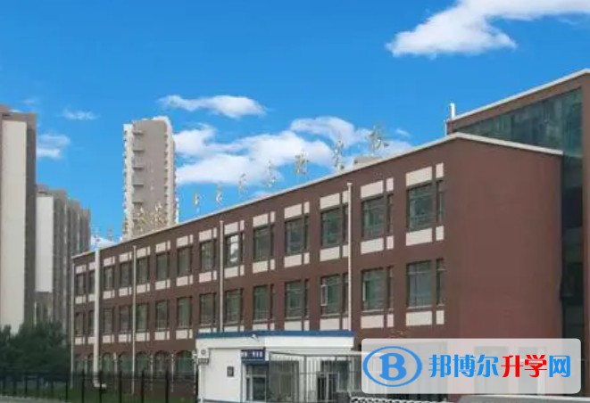 哈尔滨师范大学青冈实验中学校地址，乘车路线
