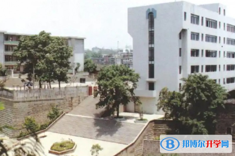 四川省自贡市第一中学校地址，乘车路线